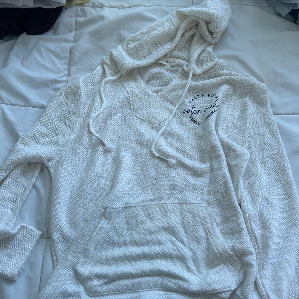 Ocean Drive White V-Neck Sweater